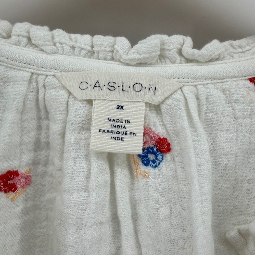 Caslon 100% Cotton White Gauze Embroidered Floral Blouse Plus Size 2X - Picture 3 of 6